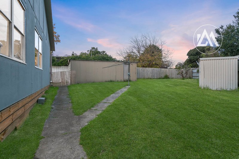 Photo - 10 Norfolk Crescent, Frankston North VIC 3200 - Image 19