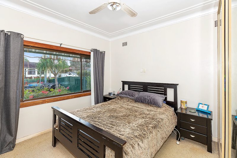 Photo - 10 Norfolk St , Cardiff NSW 2285 - Image 4