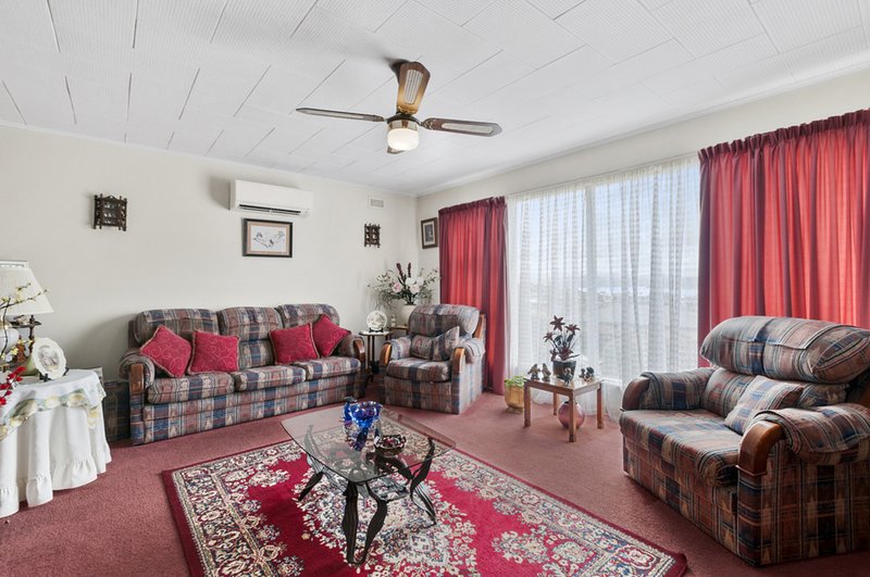 Photo - 10 Norman Circle, Glenorchy TAS 7010 - Image 3