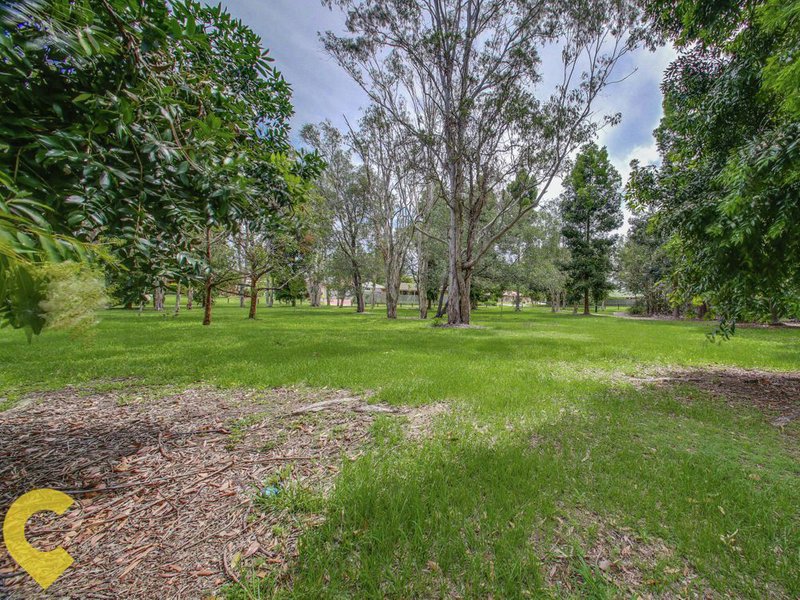 Photo - 10 Norman Place, Bray Park QLD 4500 - Image 15