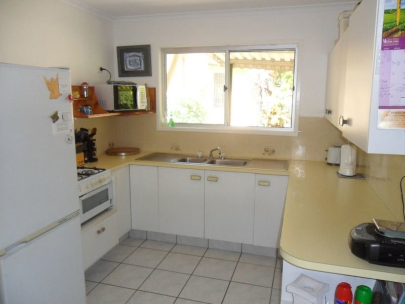 Photo - 10 Nulu Street, Bongaree QLD 4507 - Image 4