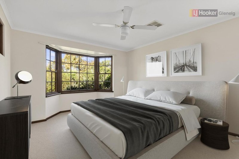 Photo - 10 Nungamoora Street, Hallett Cove SA 5158 - Image 9