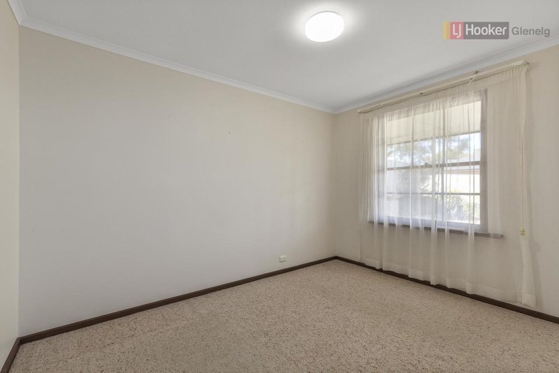 Photo - 10 Nungamoora Street, Hallett Cove SA 5158 - Image 14