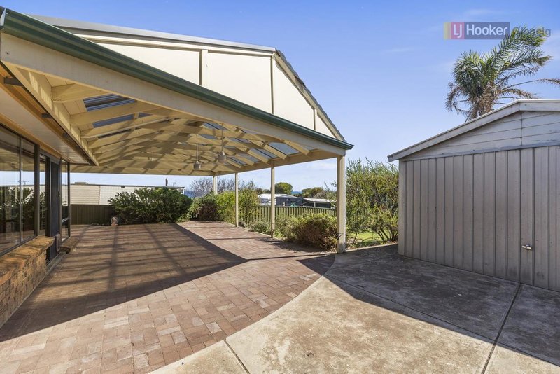 Photo - 10 Nungamoora Street, Hallett Cove SA 5158 - Image 17