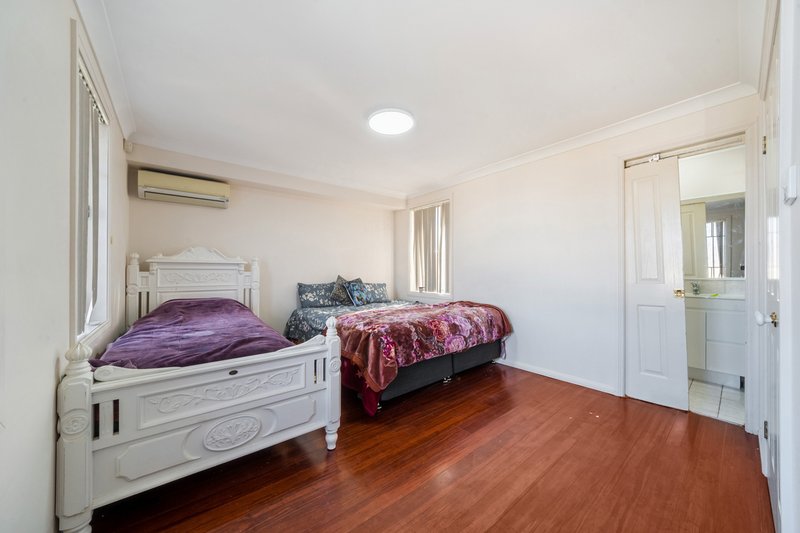 Photo - 10 Nutmeg Close, Casula NSW 2170 - Image 12