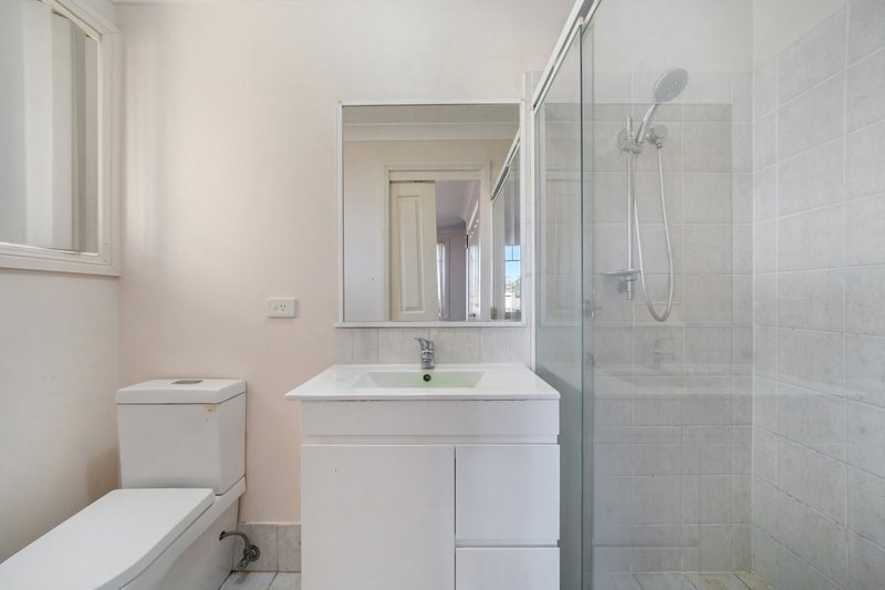 Photo - 10 Nutmeg Close, Casula NSW 2170 - Image 14