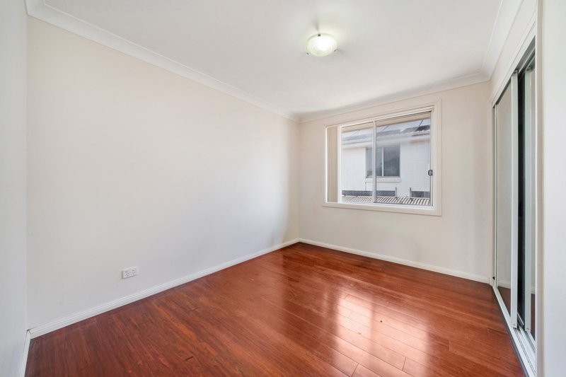 Photo - 10 Nutmeg Close, Casula NSW 2170 - Image 17