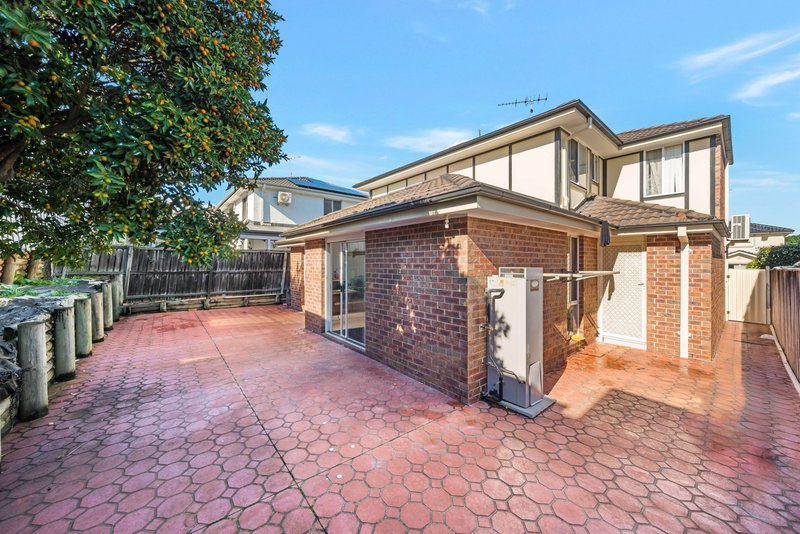 Photo - 10 Nutmeg Close, Casula NSW 2170 - Image 18