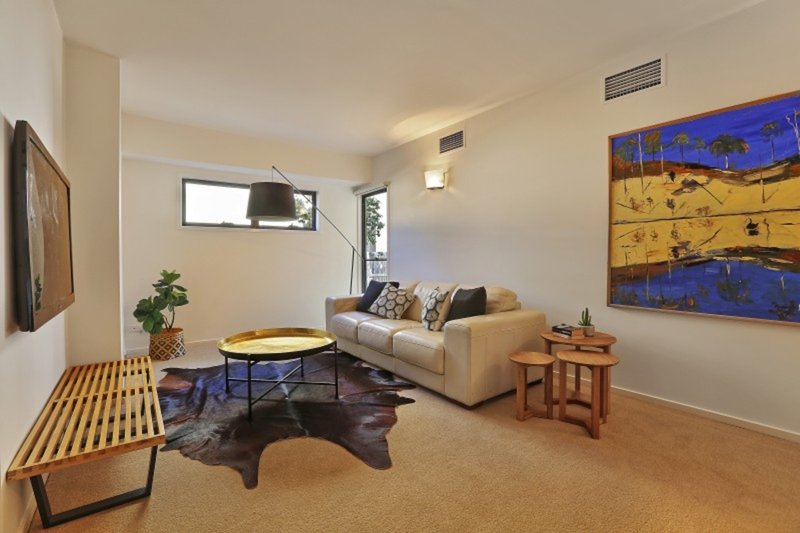 Photo - 10 Oakview Circuit, Brookwater QLD 4300 - Image 3