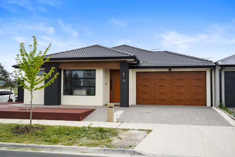 10 Oaky Street, Donnybrook VIC 3064