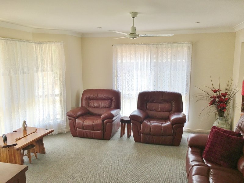 Photo - 10 Oasis Drive, Kingaroy QLD 4610 - Image 2