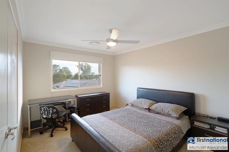 Photo - 10 Oatley Circuit, Harrington Park NSW 2567 - Image 11