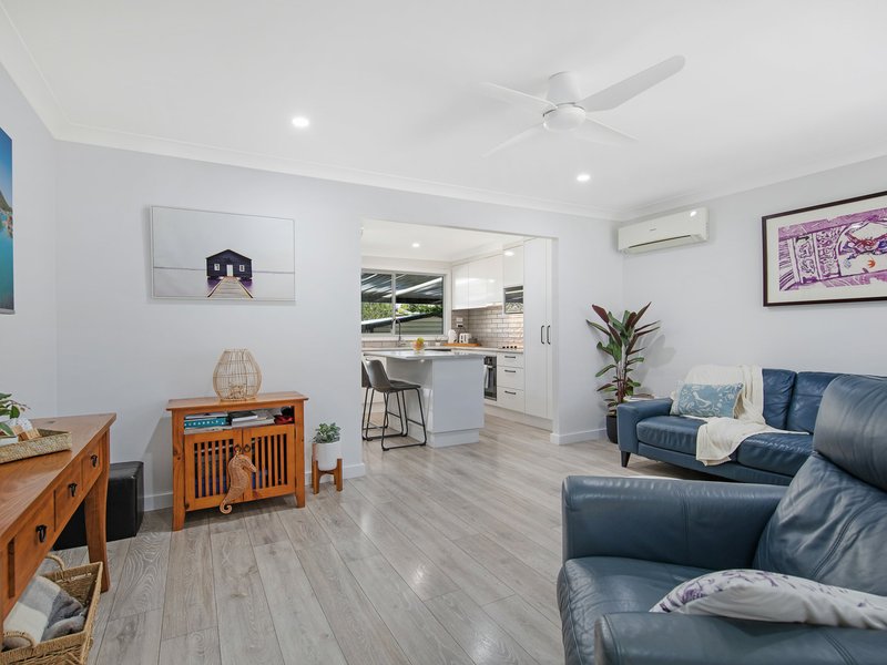 Photo - 10 Odette Avenue, Gorokan NSW 2263 - Image 2