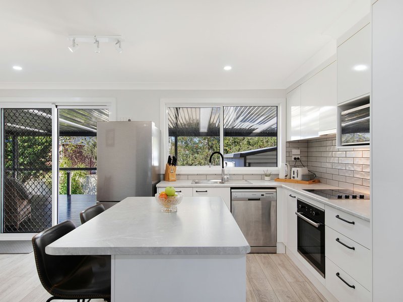 Photo - 10 Odette Avenue, Gorokan NSW 2263 - Image 4