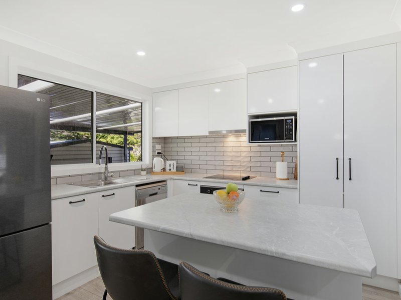 Photo - 10 Odette Avenue, Gorokan NSW 2263 - Image 6