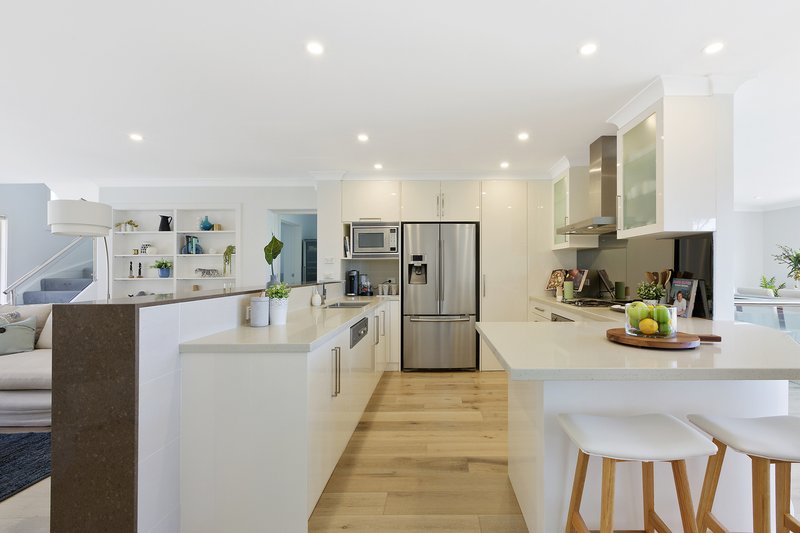 Photo - 10 Ogilvy Road, Clontarf NSW 2093 - Image 6