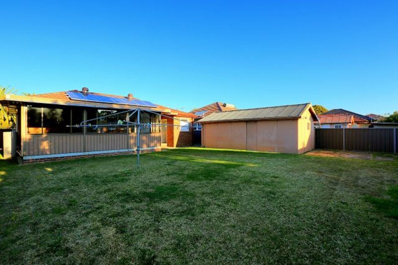 Photo - 10 Ogmore Court, Bankstown NSW 2200 - Image 9