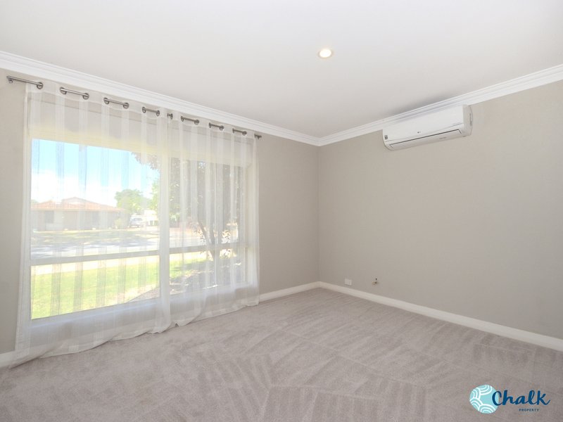 Photo - 10 Okehampton Road, Warnbro WA 6169 - Image 6