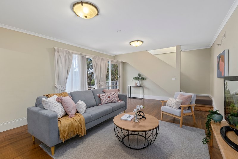 Photo - 10 Olivette Avenue, Upper Ferntree Gully VIC 3156 - Image 5