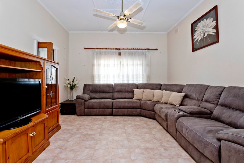 Photo - 10 Olveston Avenue, Beverley SA 5009 - Image 2