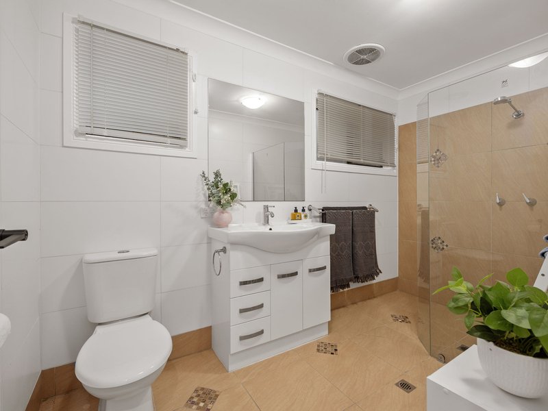 Photo - 10 O'Malley Street, Bundamba QLD 4304 - Image 9