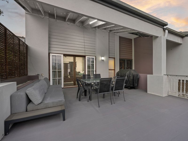 Photo - 10 O'Malley Street, Bundamba QLD 4304 - Image 12