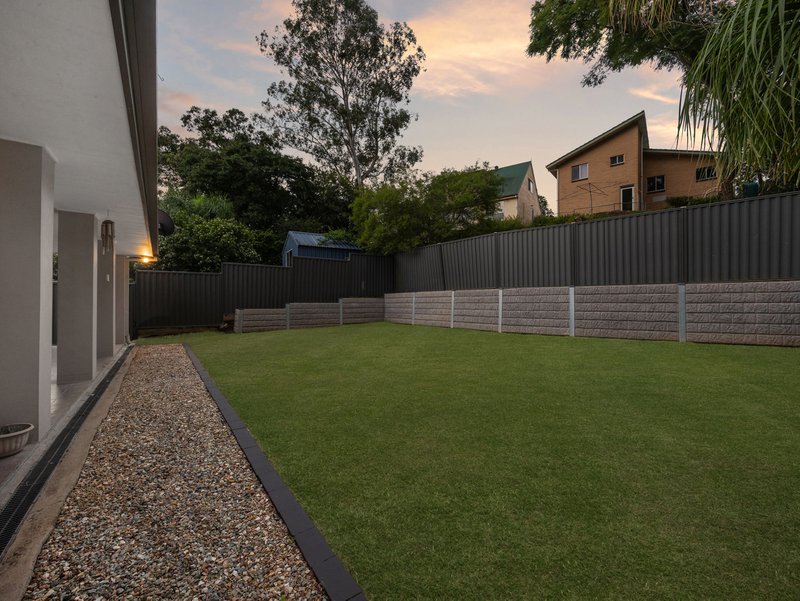 Photo - 10 O'Malley Street, Bundamba QLD 4304 - Image 17