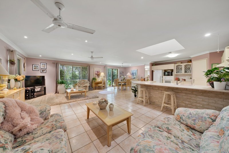 Photo - 10 Ophelia Crescent, Eatons Hill QLD 4037 - Image 11