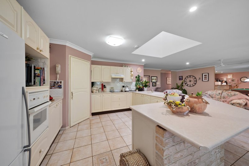 Photo - 10 Ophelia Crescent, Eatons Hill QLD 4037 - Image 12