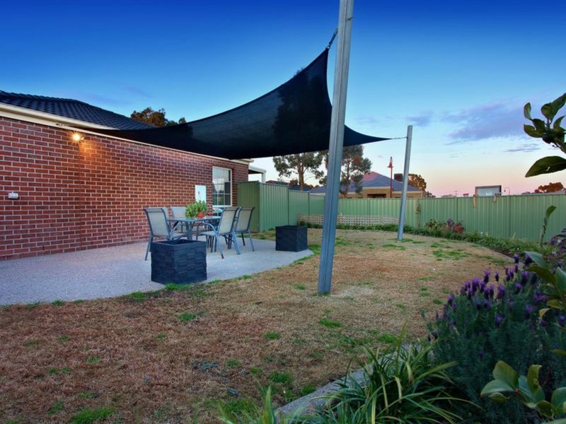 Photo - 10 Orana Street, Wyndham Vale VIC 3024 - Image 15