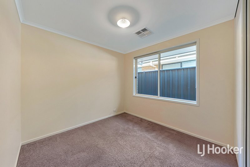 Photo - 10 Oregon Avenue, Andrews Farm SA 5114 - Image 9