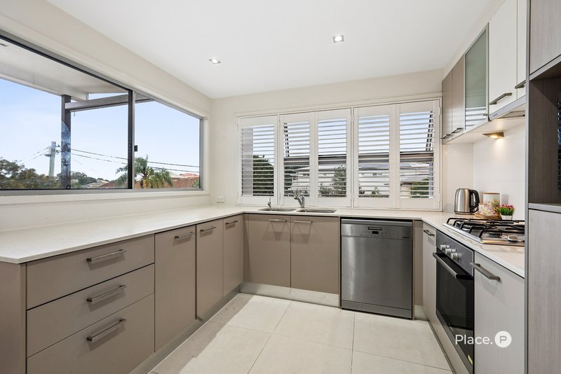Photo - 10 Ovey Street, Morningside QLD 4170 - Image 2