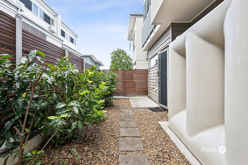 Photo - 10 Ovey Street, Morningside QLD 4170 - Image 8