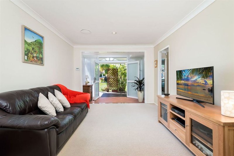 Photo - 10 Ozark Street, Seven Hills NSW 2147 - Image 2