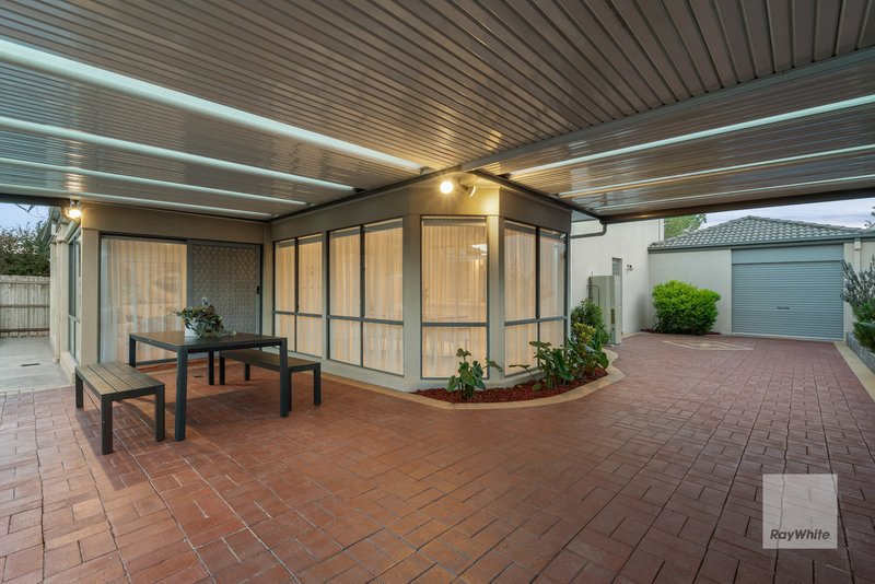 Photo - 10 Pacific Place, Taylors Lakes VIC 3038 - Image 13