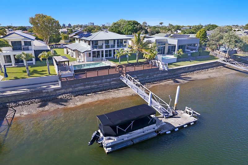 10 Pamphlet Place, Pelican Waters QLD 4551