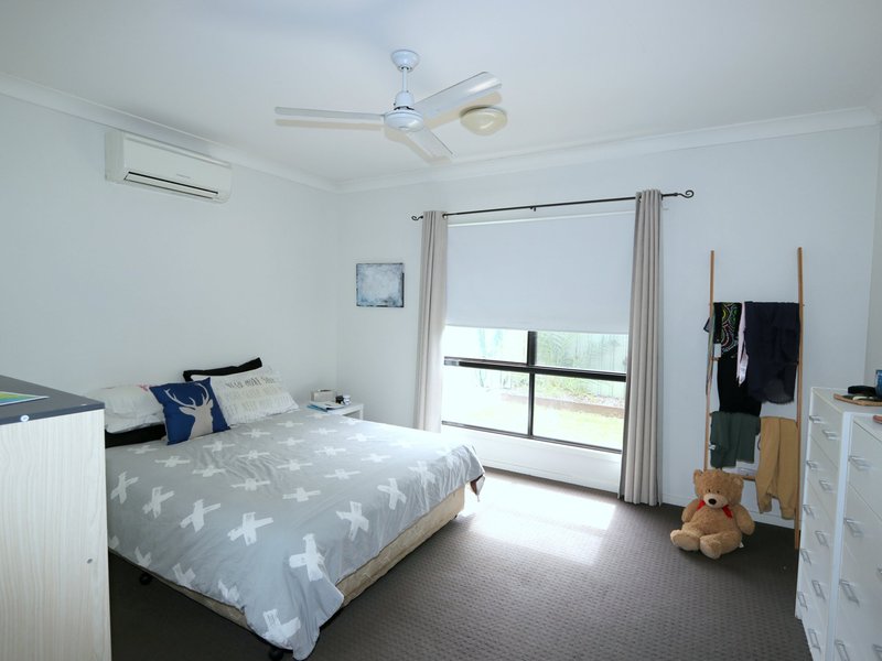 Photo - 10 Paperbark Place, Emerald QLD 4720 - Image 8