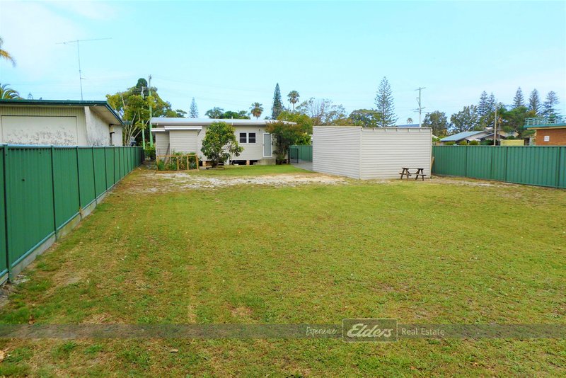 Photo - 10 Parkes Street, Tuncurry NSW 2428 - Image 6