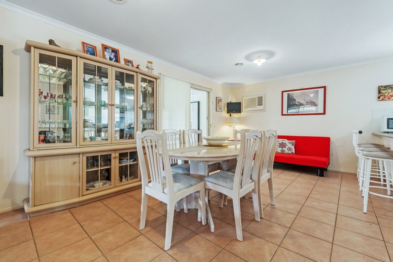 Photo - 10 Parkin Avenue, Caroline Springs VIC 3023 - Image 5