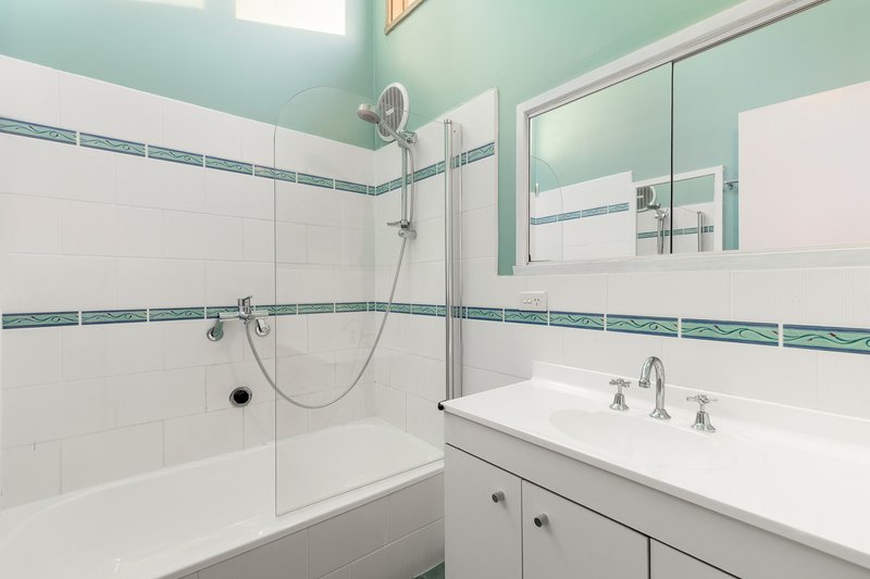 Photo - 10 Parkside Grove, Frankston South VIC 3199 - Image 13