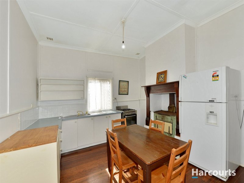 Photo - 10 Parkview Street, Mandurah WA 6210 - Image 5