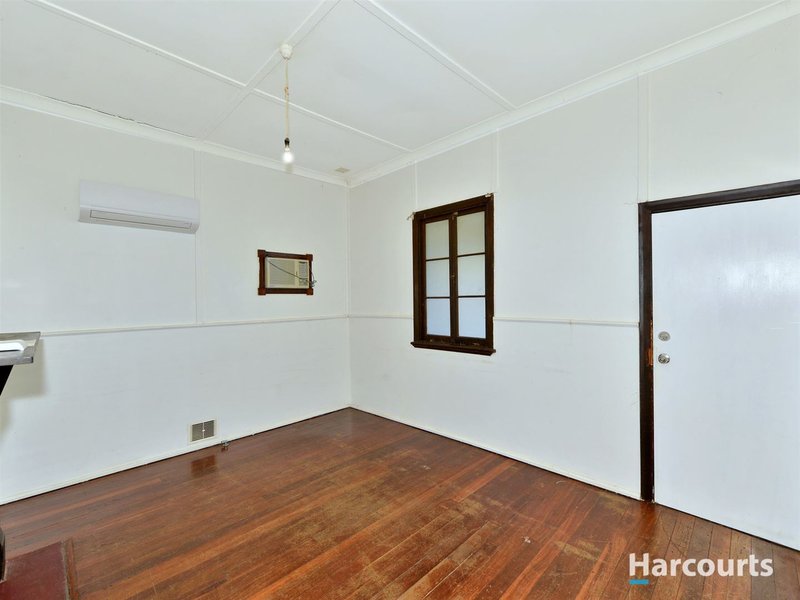 Photo - 10 Parkview Street, Mandurah WA 6210 - Image 8