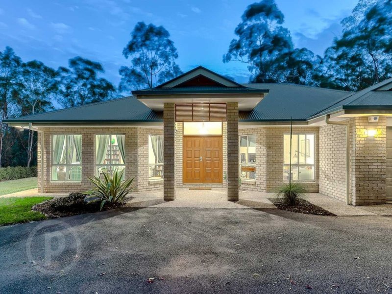 Photo - 10 Parkwood Place, Anstead QLD 4070 - Image 5