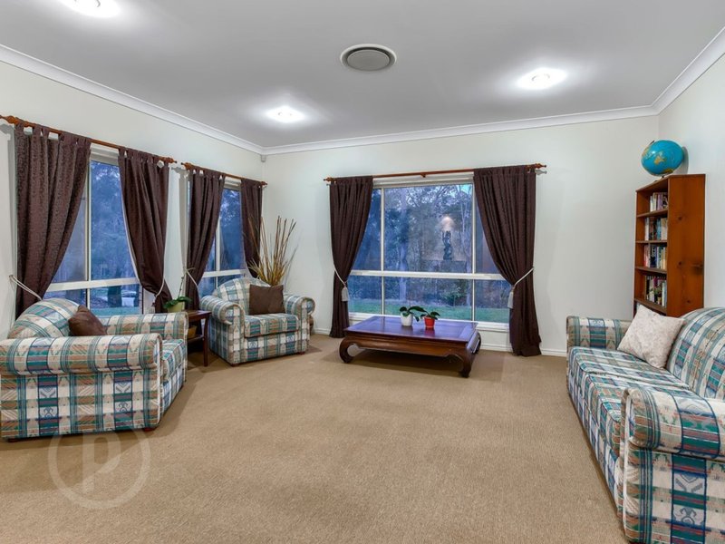 Photo - 10 Parkwood Place, Anstead QLD 4070 - Image 19