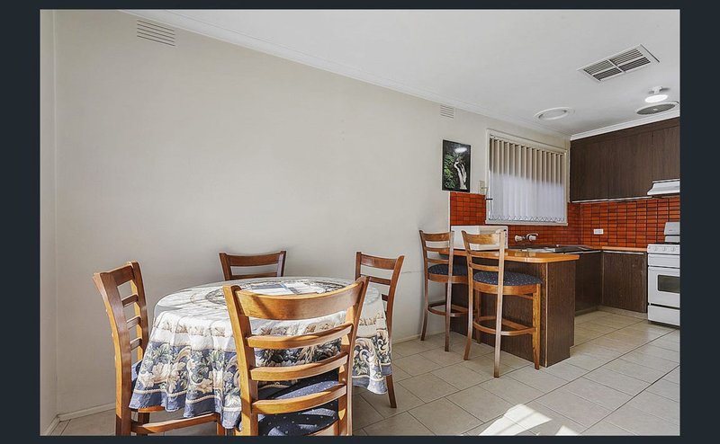 Photo - 10 Parramatta Crescent, Noble Park VIC 3174 - Image 3