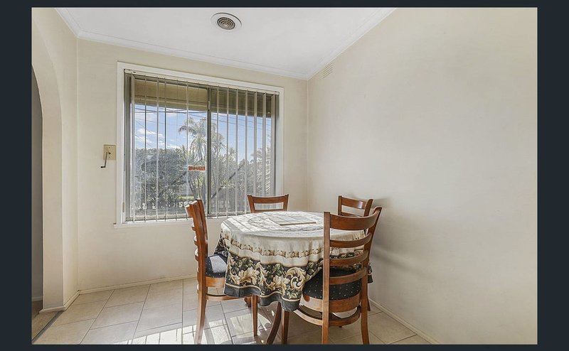 Photo - 10 Parramatta Crescent, Noble Park VIC 3174 - Image 4