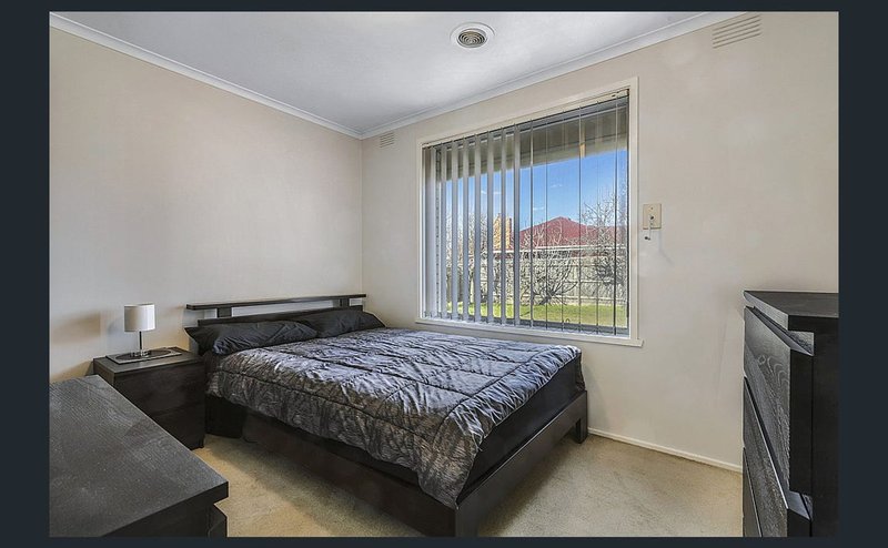 Photo - 10 Parramatta Crescent, Noble Park VIC 3174 - Image 7