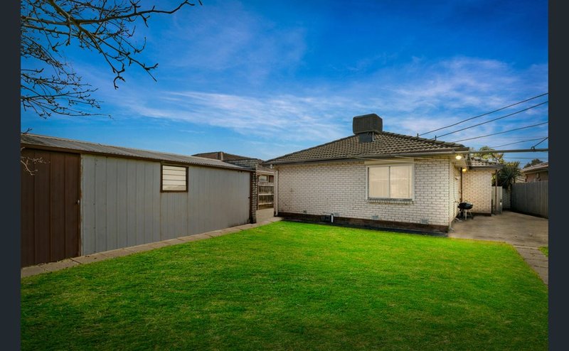 Photo - 10 Parramatta Crescent, Noble Park VIC 3174 - Image 11