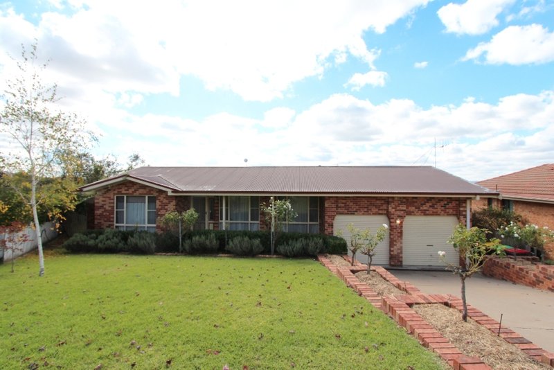 10 Parson Close, West Bathurst NSW 2795