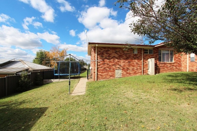 Photo - 10 Parson Close, West Bathurst NSW 2795 - Image 25